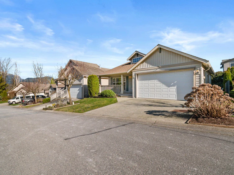 11-43875 Chilliwack Mountain Road, Chilliwack, BC, V2R 5R6 - 2