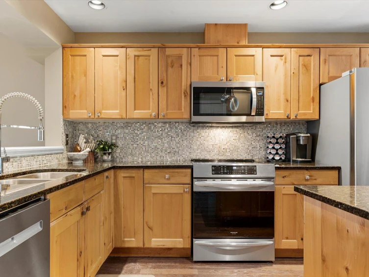 6-9232 Woodbine Street, Chilliwack, BC, V2P 5S8 - 9