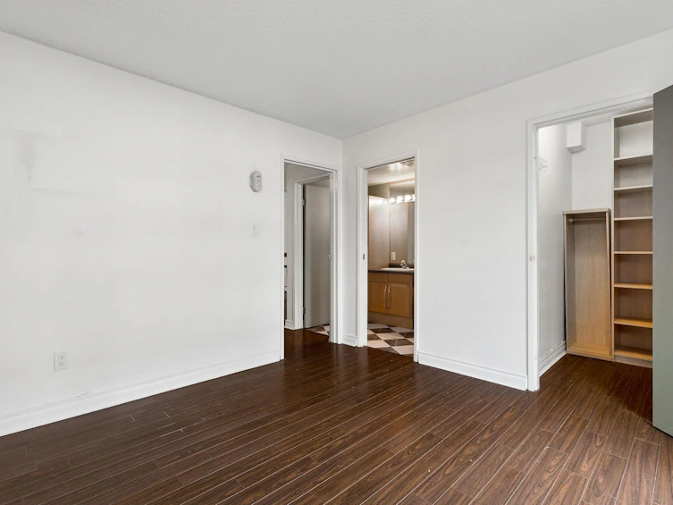 203-330 E 1st Street, North Vancouver, BC, V7L 1B5 - 21