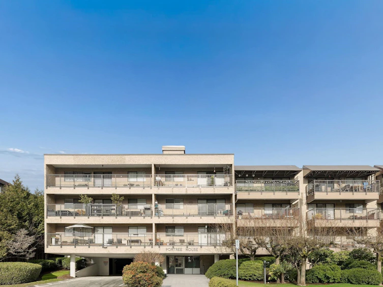 203-330 E 1st Street, North Vancouver, BC, V7L 1B5