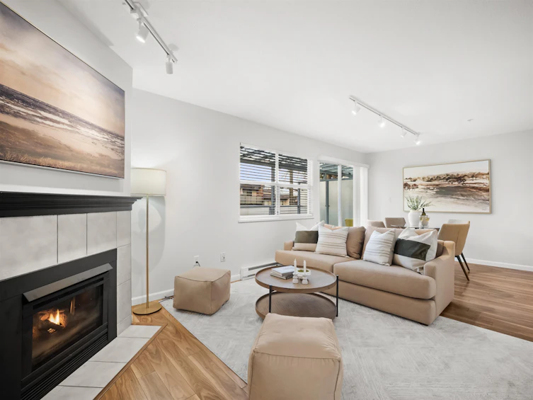 935 E 8th Avenue, Vancouver, BC, V5T 1T7 - 2