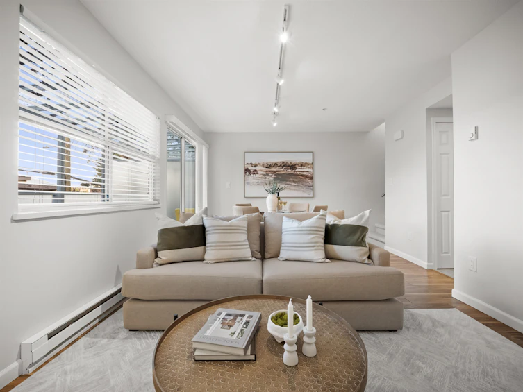 935 E 8th Avenue, Vancouver, BC, V5T 1T7 - 5