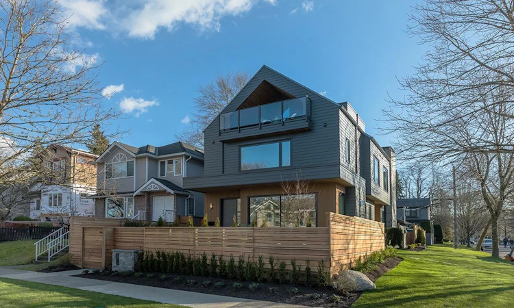 396 W 21 Avenue
