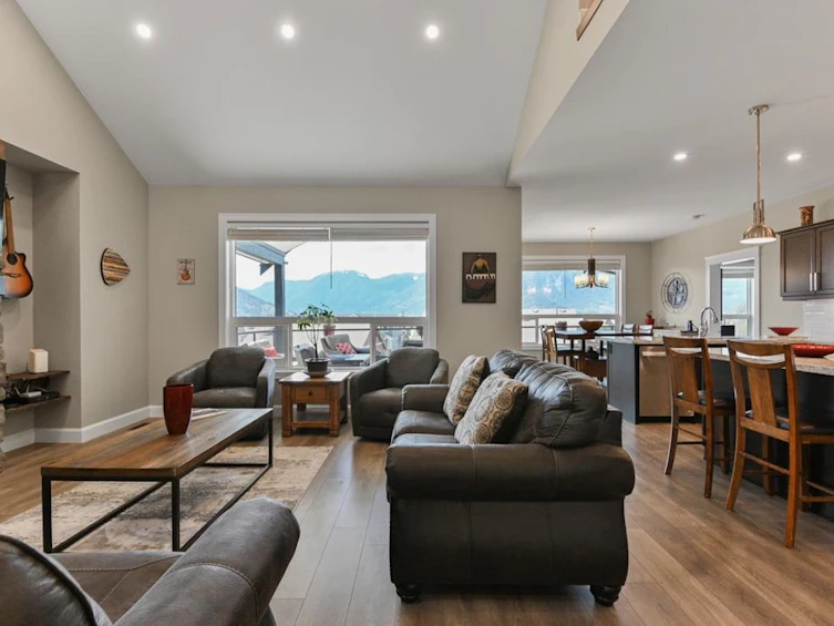 1529 Stromdahl Place, Agassiz, BC, V0M 1A1 - 2