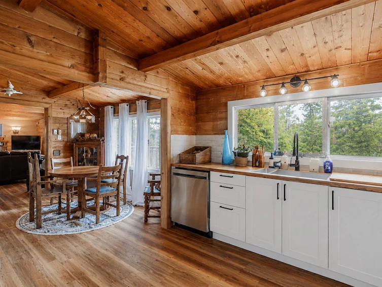 6062 Mahood Lake Road, 100 Mile House, BC, V0K 1X3 - 11