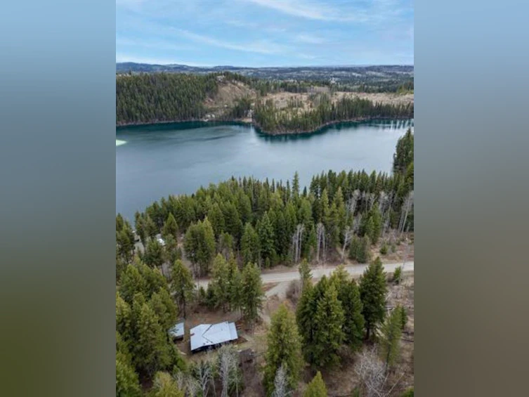 6062 Mahood Lake Road, 100 Mile House, BC, V0K 1X3 - 6