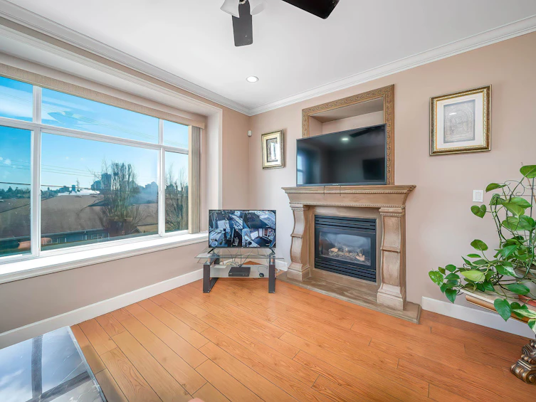 7987 13th Avenue, Burnaby, BC, V3N 2E8 - 10