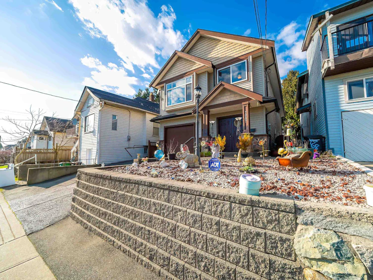 7987 13th Avenue, Burnaby, BC, V3N 2E8 - 3
