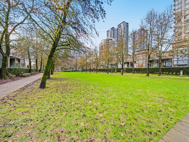 TH23-2345 Madison Avenue, Burnaby, BC, V5C 0B4 - 29