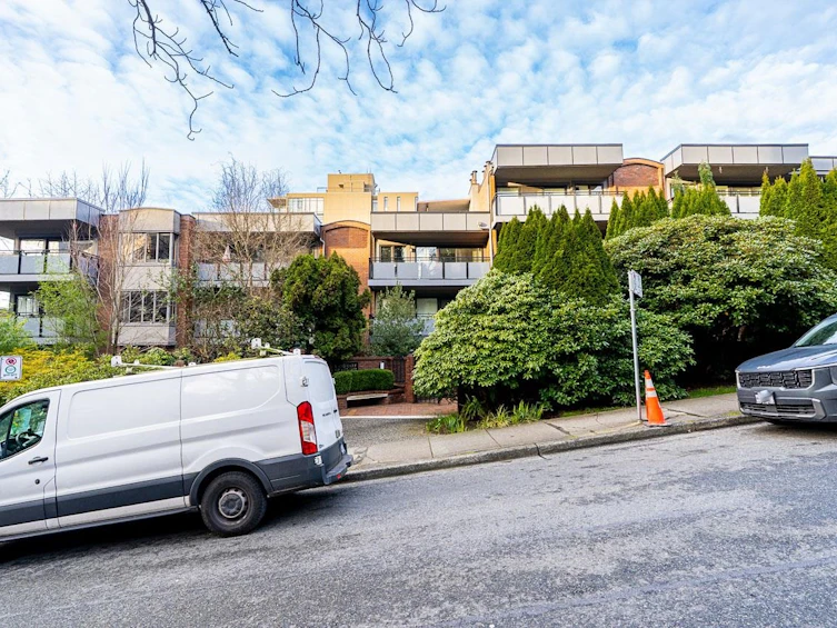 605-1405 W 15th Avenue, Vancouver, BC, V6H 3R2 - 2