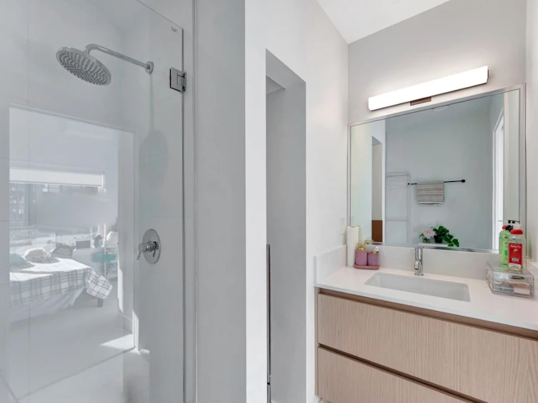 3-752 E 3rd Street, North Vancouver, BC, V7L 1G9 - 8