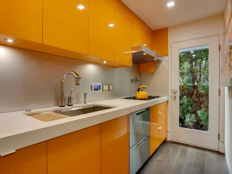 4577 Capilano Road, North Vancouver, BC, V7R 4K3 - 14