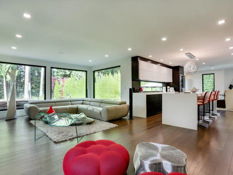 4577 Capilano Road, North Vancouver, BC, V7R 4K3 - 11