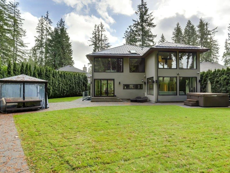 4577 Capilano Road, North Vancouver, BC, V7R 4K3 - 29