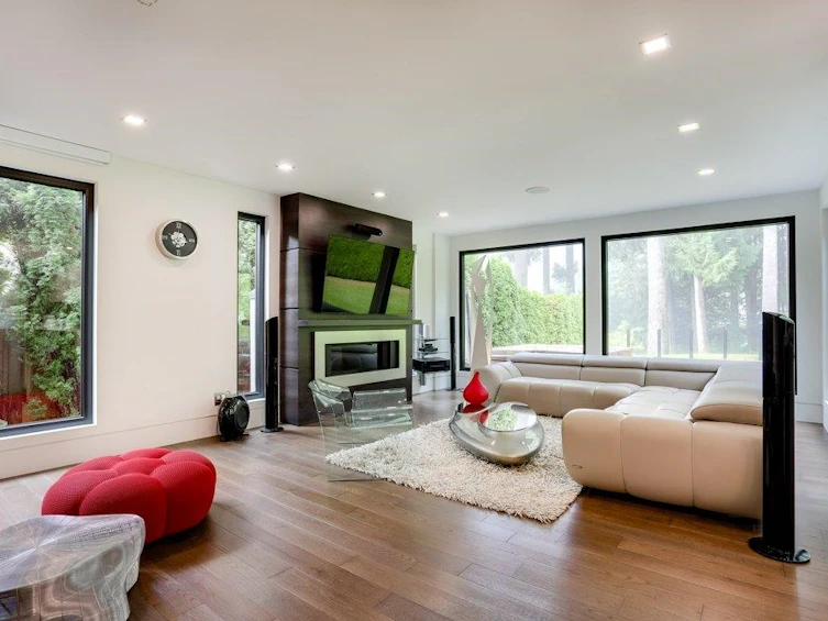 4577 Capilano Road, North Vancouver, BC, V7R 4K3 - 10