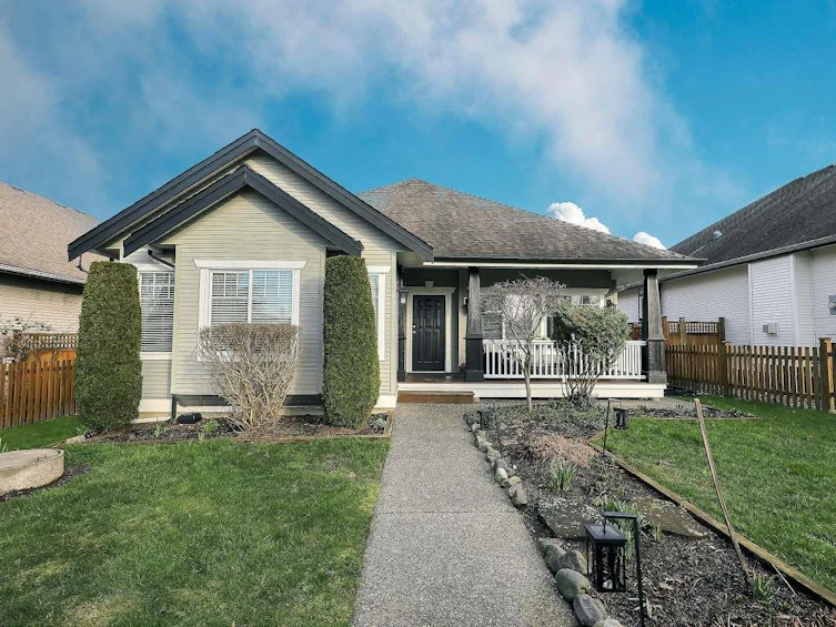 6842 184th Street, Surrey, BC, V3S 2J5 - 2