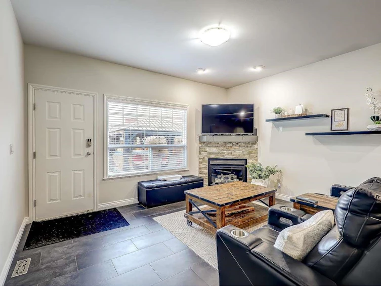6842 184th Street, Surrey, BC, V3S 2J5 - 22