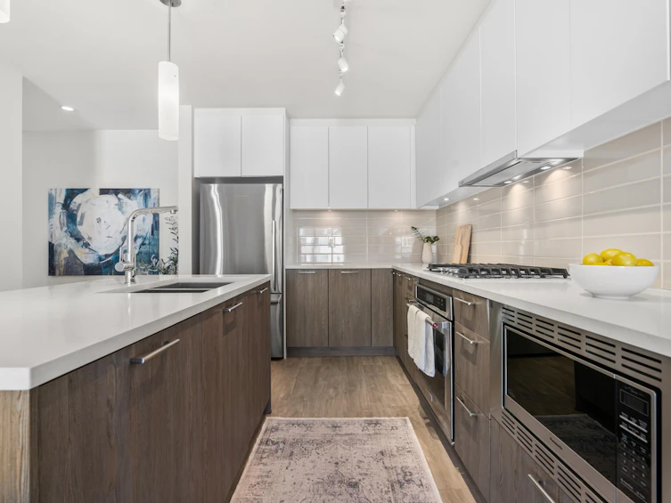 205-615 E 3rd Street, North Vancouver, BC, V7L 0G3 - 9