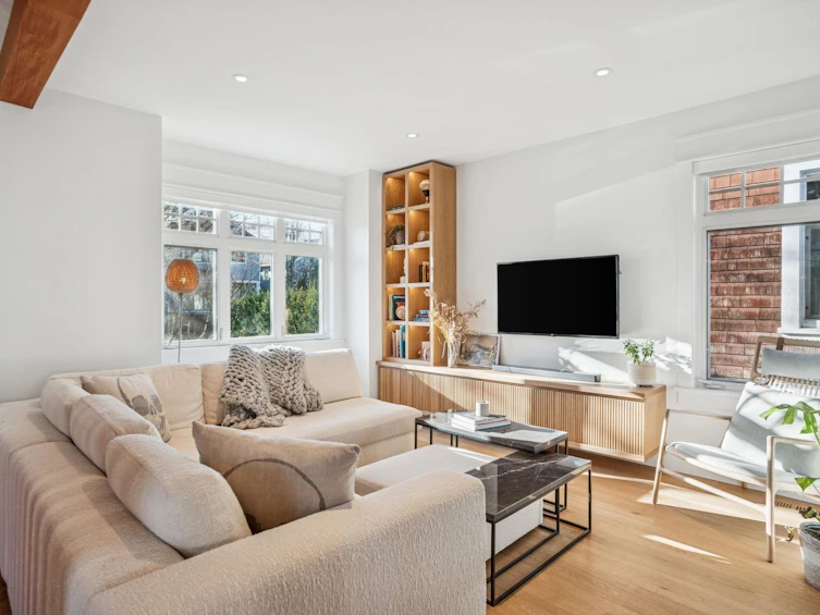 1851 E 16th Avenue, Vancouver, BC, V5N 2G7 - 3