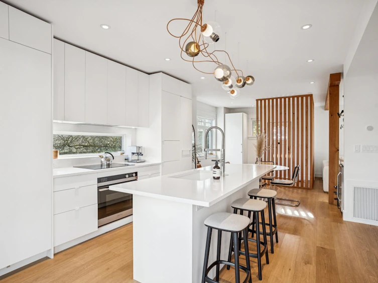 1851 E 16th Avenue, Vancouver, BC, V5N 2G7 - 11