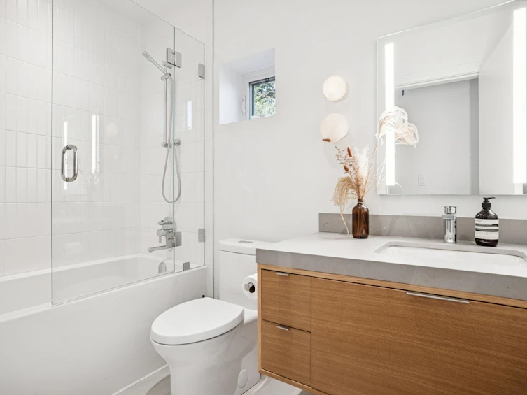 1851 E 16th Avenue, Vancouver, BC, V5N 2G7 - 19