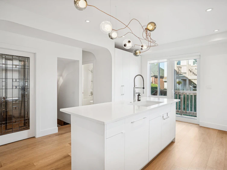 1851 E 16th Avenue, Vancouver, BC, V5N 2G7 - 14