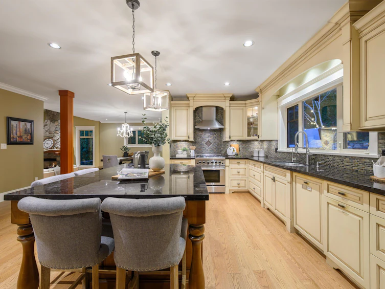 3402 Anne Macdonald Way, North Vancouver, BC, V7G 2S7 - 6