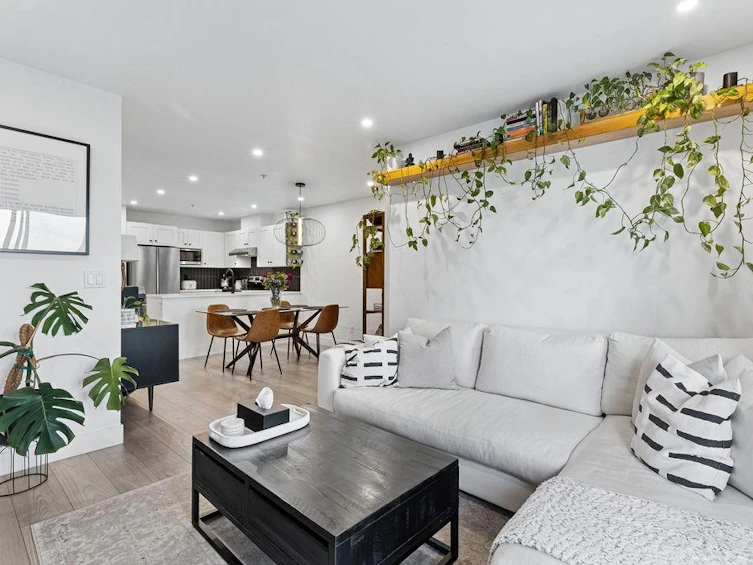 232-4550 Fraser Street, Vancouver, BC, V5V 4G8 - 2