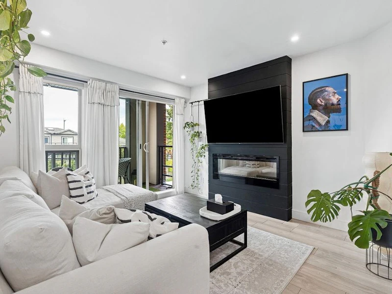 232 - 4550 Fraser Street, Vancouver BC V5V 4G8