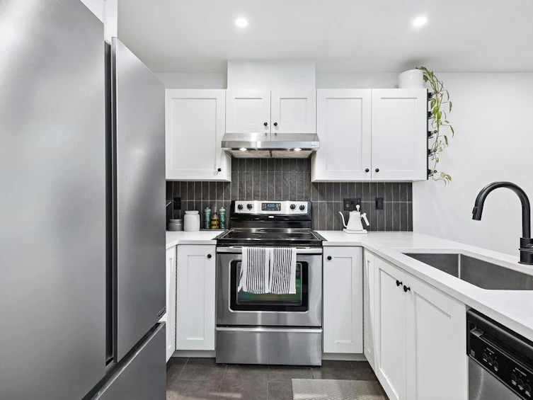 232-4550 Fraser Street, Vancouver, BC, V5V 4G8 - 12