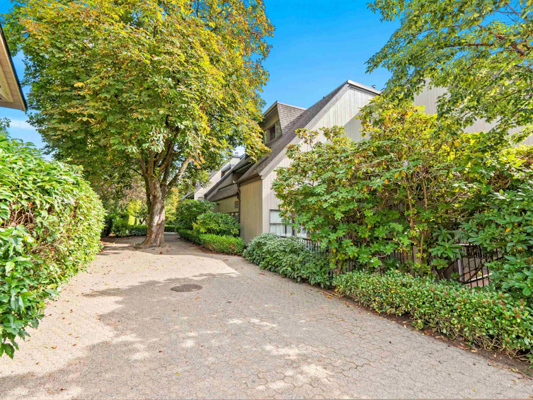 3192 Mountain Highway, North Vancouver, BC, V7K 2H5 - 26