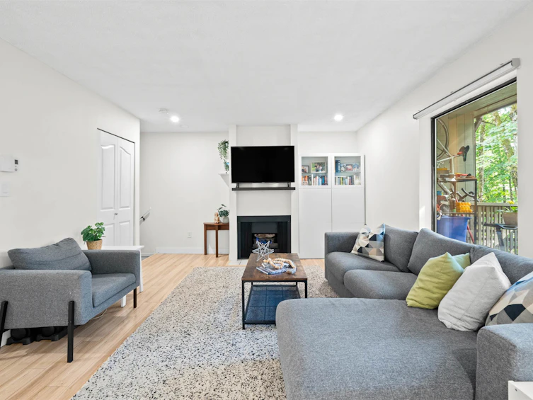 3192 Mountain Highway, North Vancouver, BC, V7K 2H5 - 9