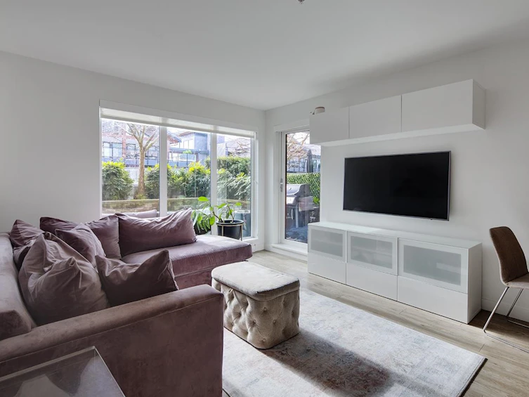 206-1061 Marine Drive, North Vancouver, BC, V7P 1S6 - 5