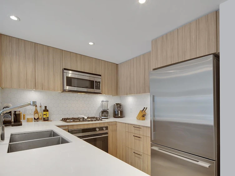 206-1061 Marine Drive, North Vancouver, BC, V7P 1S6 - 12
