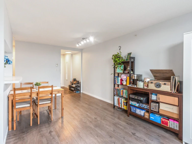 1101-3663 Crowley Drive, Vancouver, BC, V5R 6H4 - 5