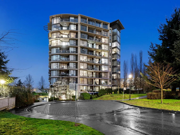807-683 W Victoria Park, North Vancouver, BC, V7M 0A2