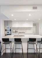 3406 2085 Skyline Court