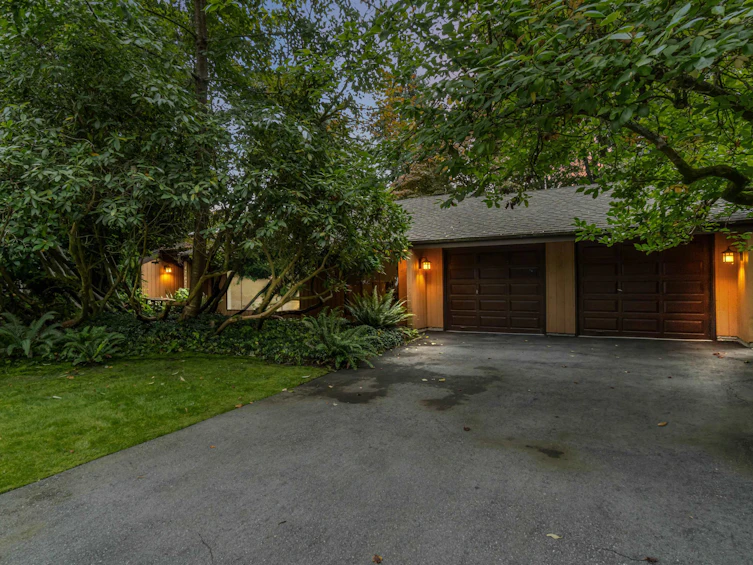 4262 Yuculta Crescent, Vancouver, BC, V6N 3R5 - 3