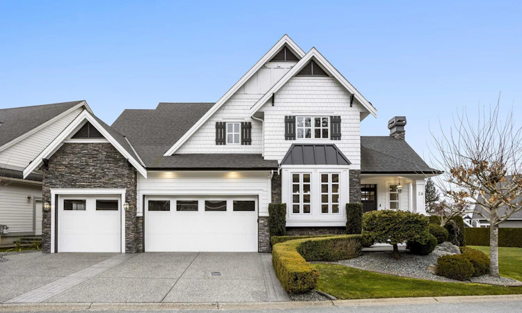24-3800 Golf Course Drive