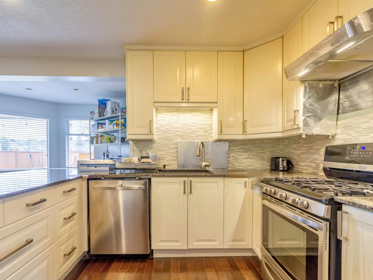 921 Citadel Drive, Port Coquitlam, BC, V3C 5J2 - 9