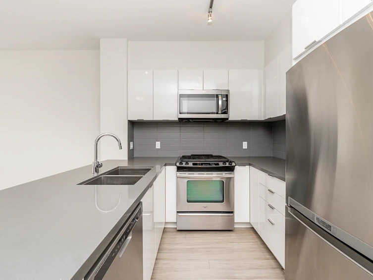 421-3323 151 Street, Surrey, BC, V3Z 0L3 - 4