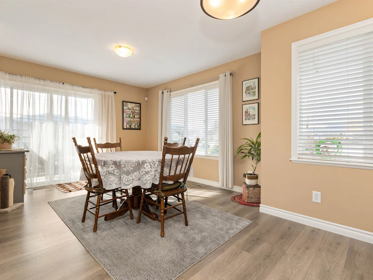 1-46321 Cessna Drive, Chilliwack, BC, V2P 1A7 - 12