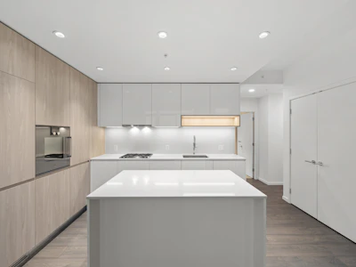1301-6200 Minoru Boulevard - 5
