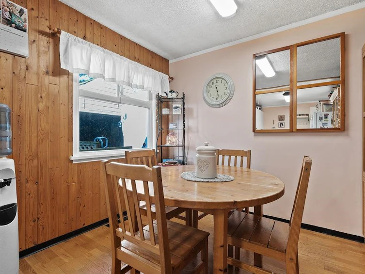 10131 128a Street, Surrey, BC, V3T 3E5 - 11