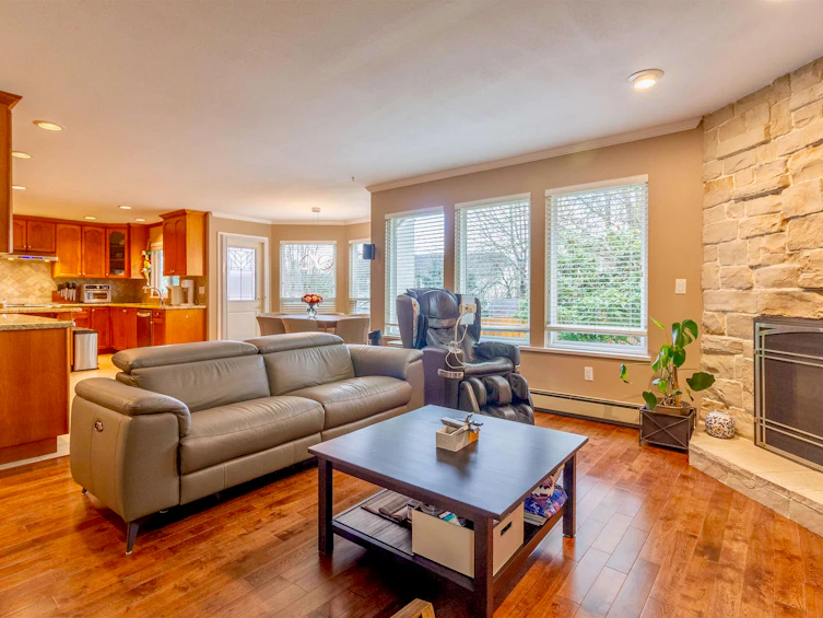 7470 Almond Place, Burnaby, BC, V3N 4V5 - 11