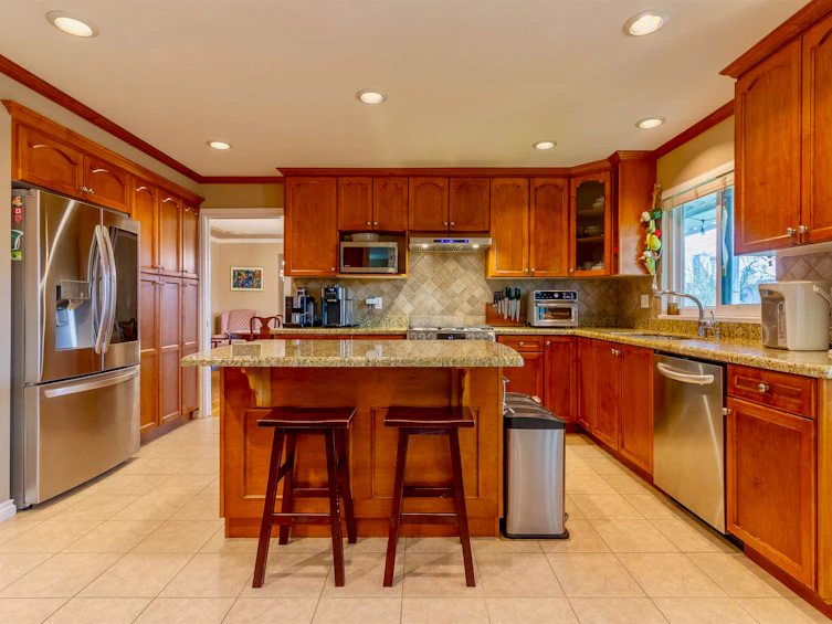 7470 Almond Place, Burnaby, BC, V3N 4V5 - 7