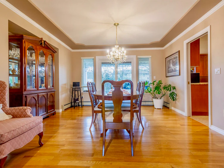7470 Almond Place, Burnaby, BC, V3N 4V5 - 5