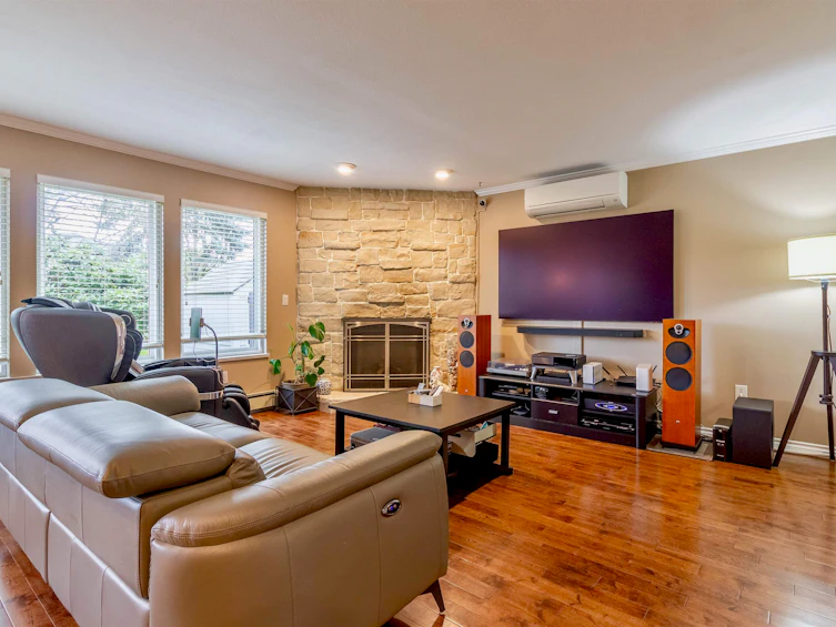 7470 Almond Place, Burnaby, BC, V3N 4V5 - 10