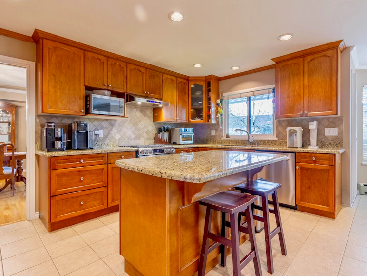 7470 Almond Place, Burnaby, BC, V3N 4V5 - 6