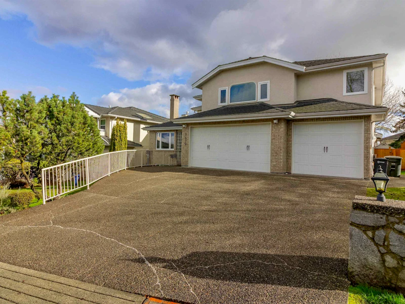 7470 Almond Place, Burnaby BC V3N 4V5